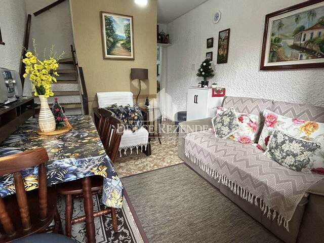 #DR10015 - Casa em condomínio para Venda em Cabo Frio - RJ